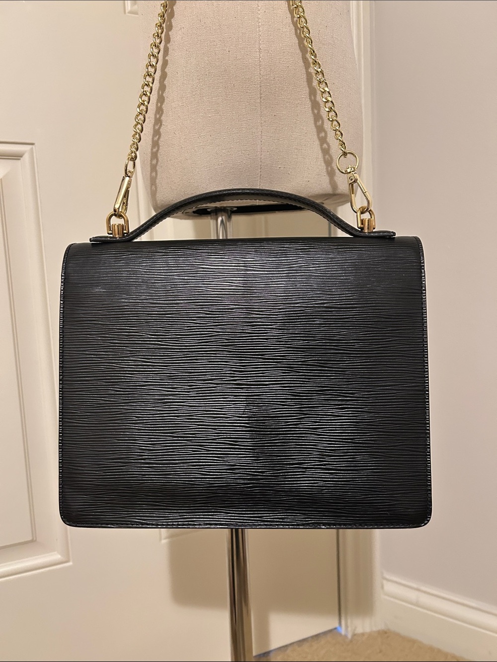 Louis Vuitton Monceau Black Epi Leather Crossbody Hand Bag- Excellent! - Picture 4 of 14